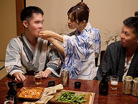 山梨県の山奥にある土木作業員が長期で宿泊している温泉宿に武藤あやかが潜入ナンパ！勃起がおさまらないほど精力絶倫な土木作業員たちを自慢のテクニックで翻弄して満足させることがデキるのか？　サンプル画像04